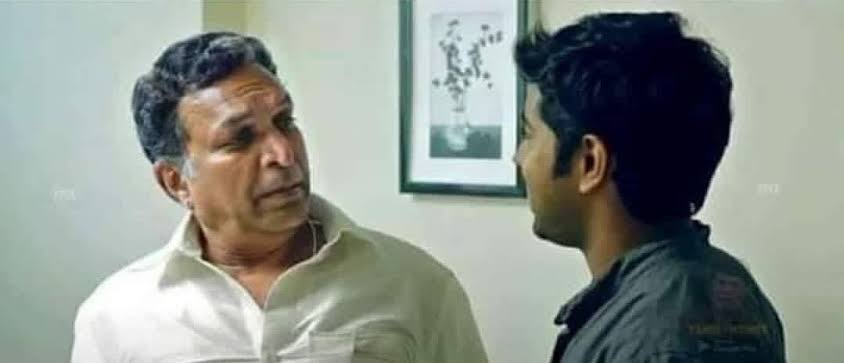 Bunparotta's tweet image. Enna periya bangalore rain uh...
Chennai rains kelvipatrukiya 🌧

#ChennaiRains