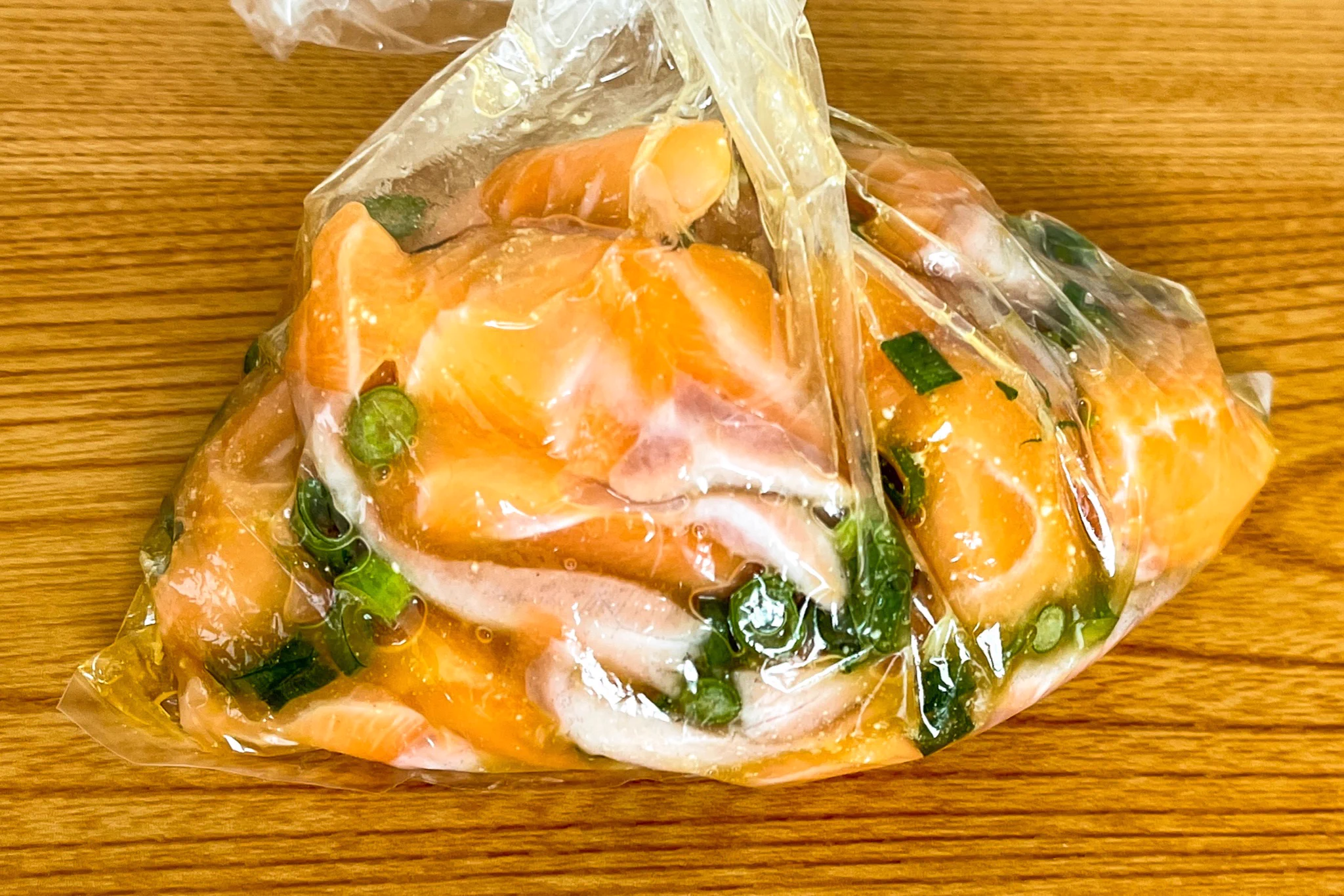 絶対に外れ無し！超簡単『サーモンのねぎ塩ユッケ丼』レシピ♪