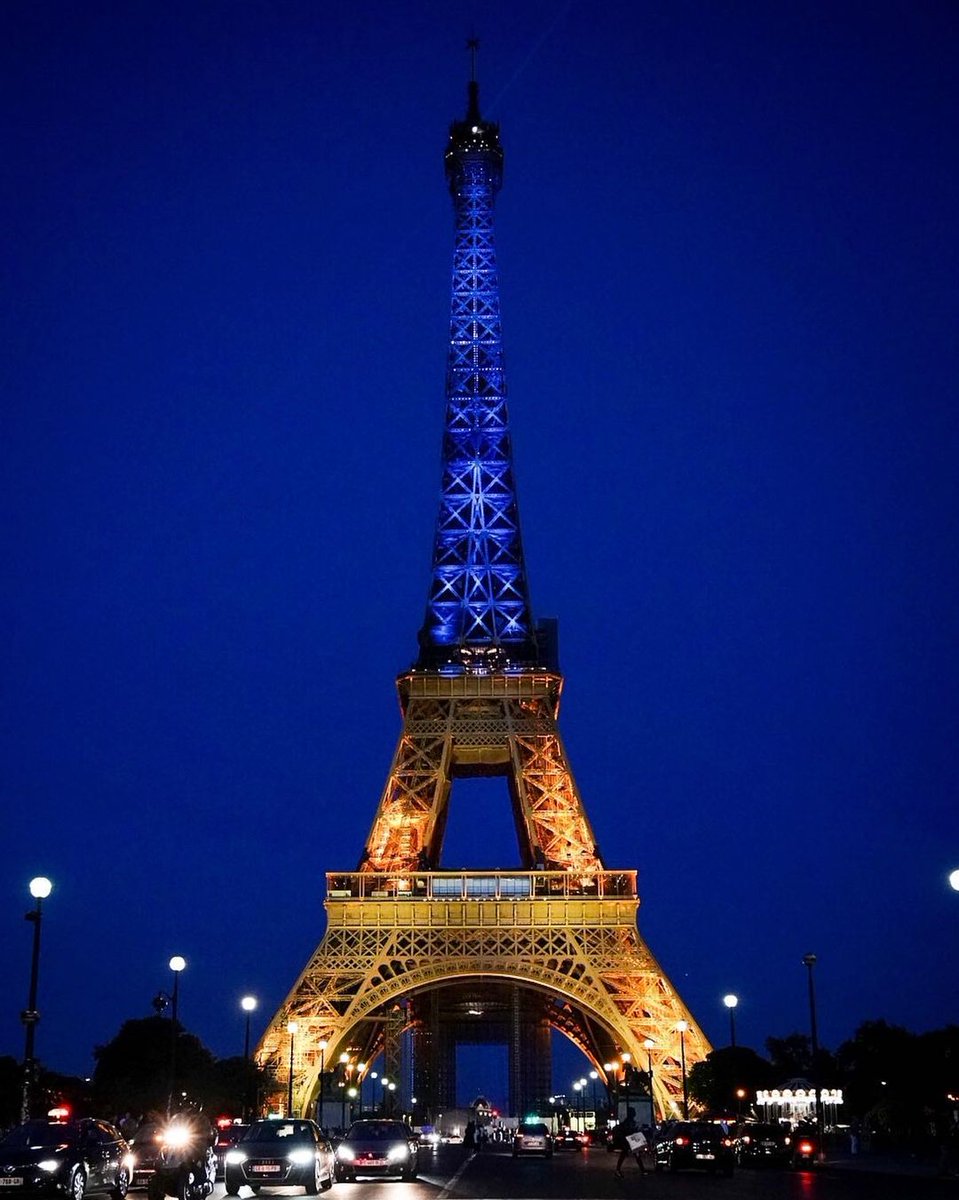 ukraine_world's tweet photo. Ukraine is a symbol of #EuropeDay.
📸 source: Emmanuel Macron https://t.co/WiVxKWao5S