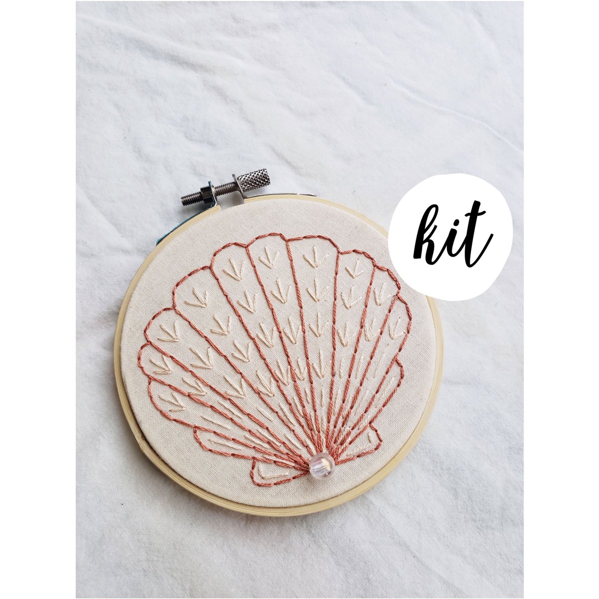 MuttiDahl's tweet photo. Really love this, from the Etsy shop earthologie. https://t.co/GYygtl7ffo #etsy #earthologie #beginner #diycraftkit #foradults #embroiderykit #kitforbeginners #beachwallart #clamandpearl #seashell https://t.co/ogL8KKTfLu