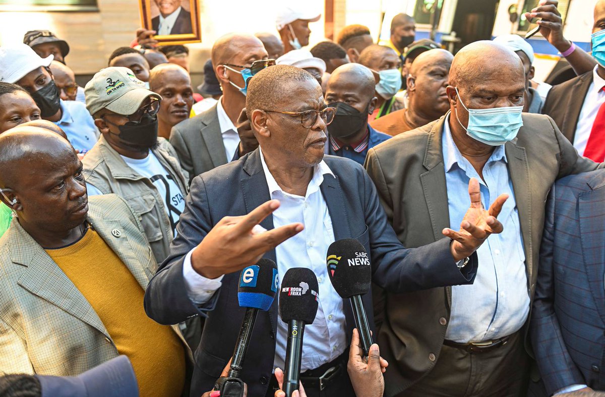City_Press's tweet photo. Suspended ANC secretary-general Ace Magashule’s supporters have threatened President Cyril Ramaphosa and the party with court action if they don’t stop reconstituting branches in the Free State. They gave the party until today to respond to their demands https://t.co/9l3NVdYRK3. https://t.co/Q7r8iwKhKp