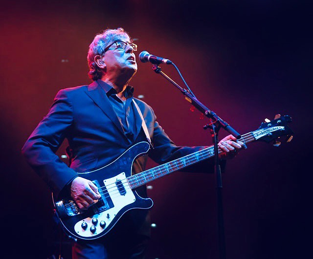 Happy birthday to Graham Gouldman (10cc) 
(May 10, 1946). 