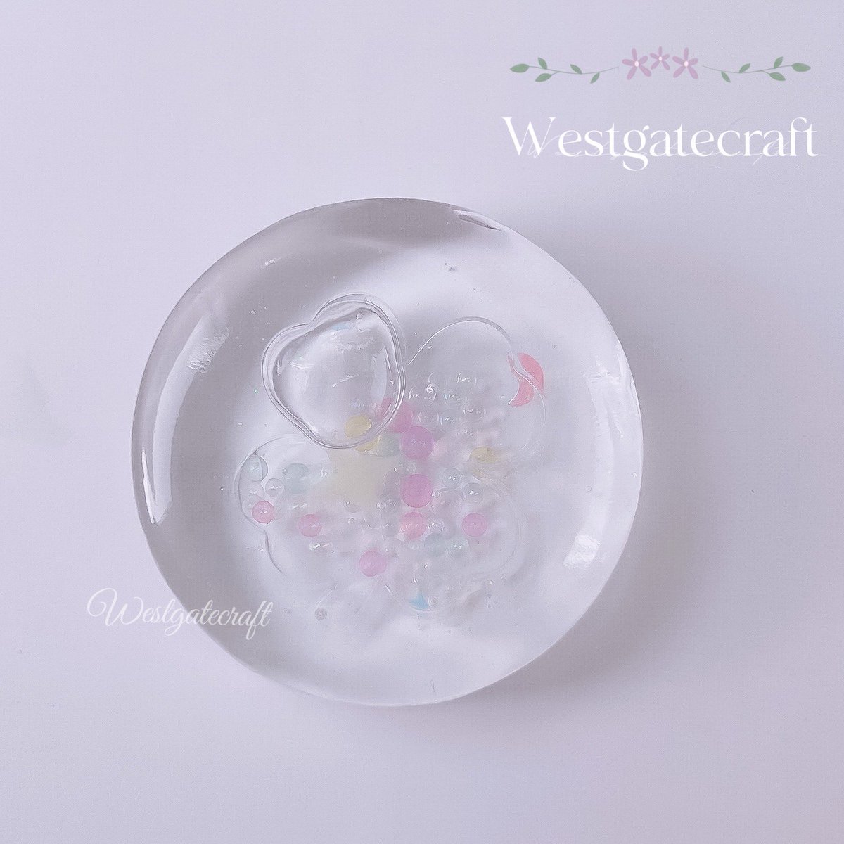 westgatecraft's tweet photo. หล่อ Shaker แบบใสทั้งหมด สวยดีนะคะ งานจะมองเห็นลายใบโชคดีตรงกลางบางๆ อารมณ์แบบละมุน ละมุน ✨🍀 แม่พิมพ์ รหัส S120 Mold : 150 บาทค่ะ ) #แม่พิมพ์เรซิ่น #เรซิ่น #leafclover #resinart #fourleafclover https://t.co/wId3SoMNbo