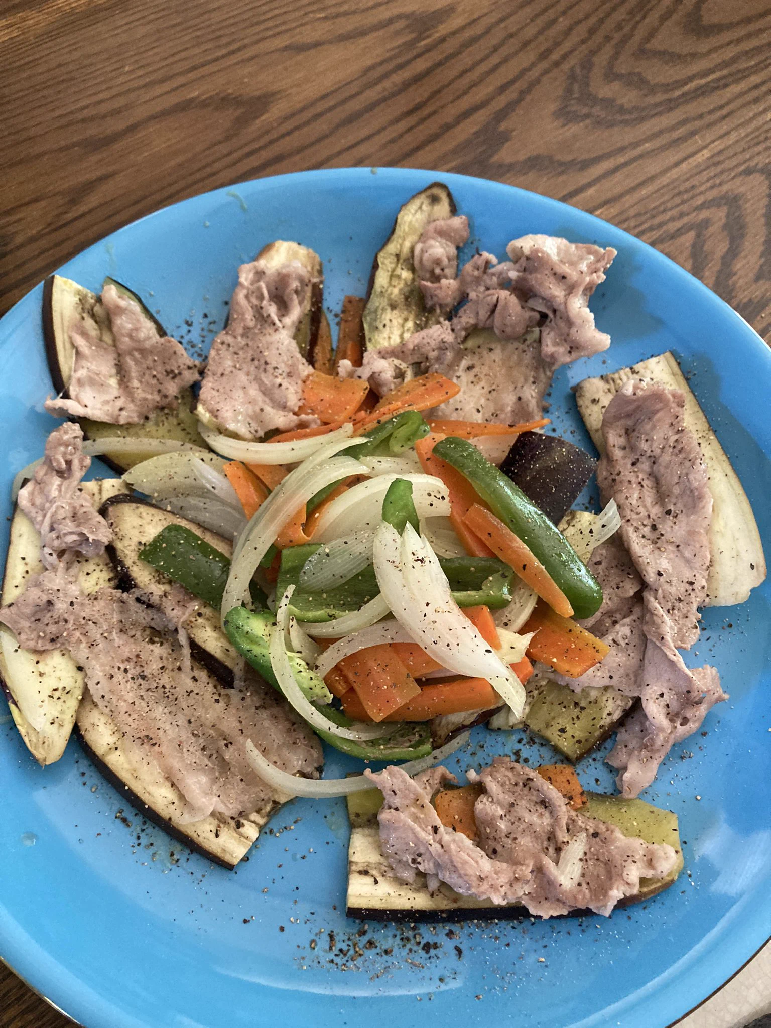 @syunkon0507 @bunbunchekera インスパイアされて蒸し焼きにしました(全然違う) 