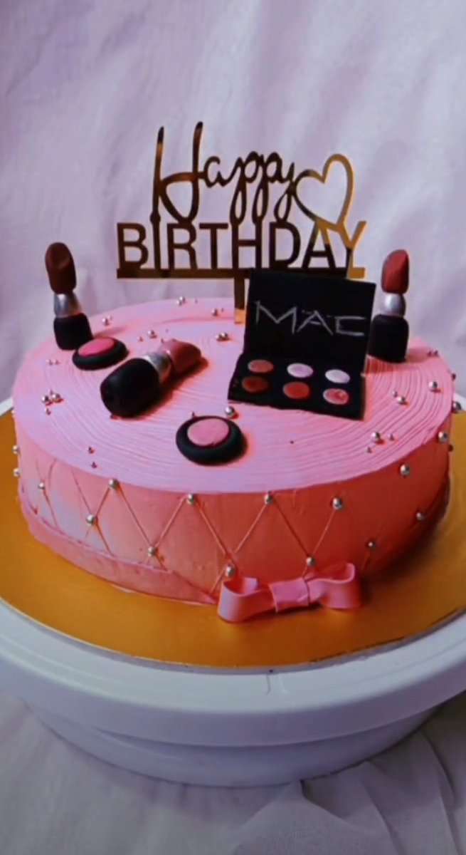 _lovesickblinks's tweet photo. Someone please give this to Lisa-
#LISA
#mac
#lisamac https://t.co/sh9W3hVYMl