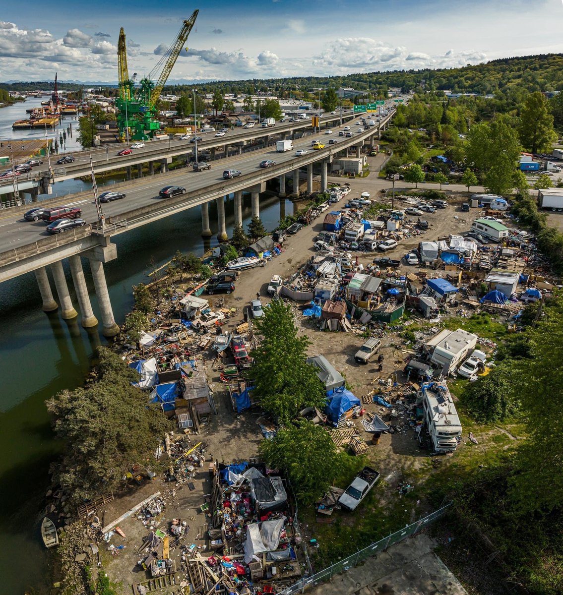 canikfanatic's tweet image. This is Seattle which now looks like a third world country. What a shame.