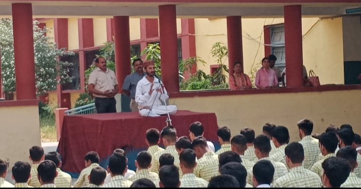 रा.वरिष्ठ पाठशाला सदर बिलासपुर हिमाचल प्रदेश में योग सिखाने का सौभाग्य प्राप्त हुआ