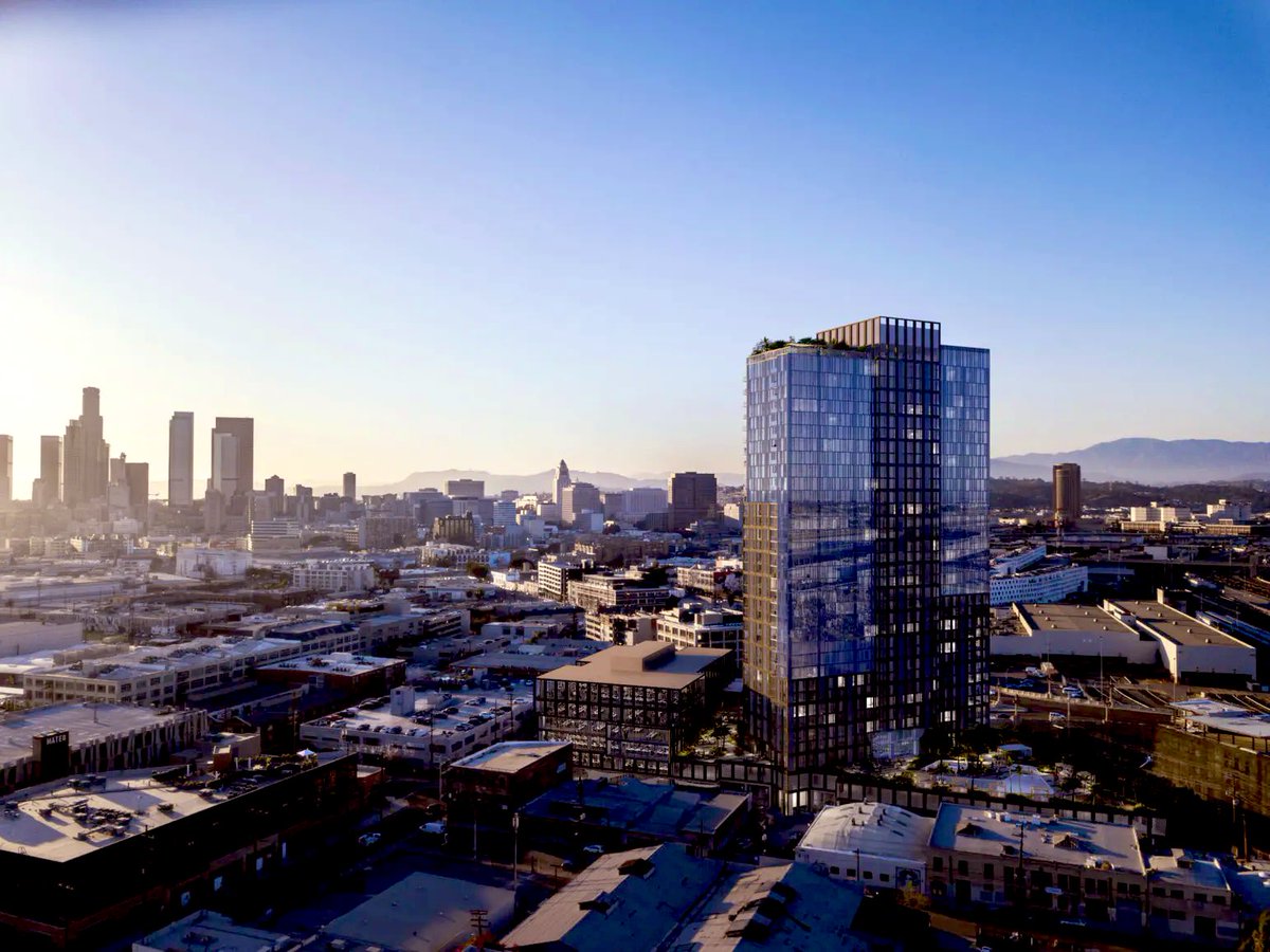 On the east side of #DTLA, a pair of orange tower cranes have arrived at 520 Mateo Street, future site of a mixed-use development from Carmel Partners which is set to become the first high-rise building in the #ArtsDistrict. archinect.com/news/article/1…