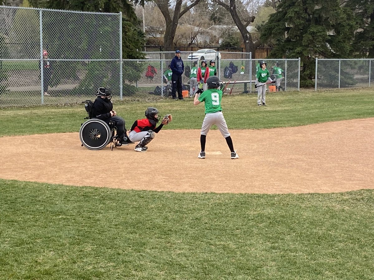 Super proud of our newest umpire Declan. Not sure we have any umpires that know as much about baseball as he does. #SPMBAfamily #riseup #shpk #strathco