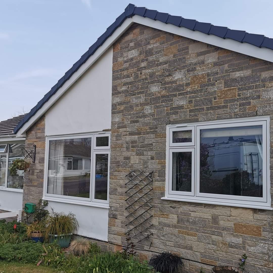 frames_trade's tweet image. Full House of @PROFILE_22 flush casement windows supplied by @frames_trade in West Somerset, customer wanted clean lines and these windows definitely delivered that, finished with monkey tail handles. #Windows #SOMERSET #bridgwater #taunton #Building #Installation #southwest