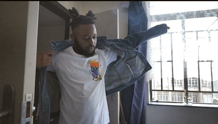 worldwide_kmg's tweet photo. Guess the music video???
Hint: ππ·
Watch the full video on Youtube
https://t.co/ro6hSIibGF
#SAHipHop #carvocardo #hiphop #viral #RapQuiz #Konfidential https://t.co/gQniSWksJZ