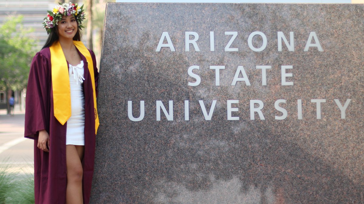 nessuhr0se's tweet photo. How it started vs how it ended
Grad part 1 #ASUGrad #94block https://t.co/mNogQ8PLAB