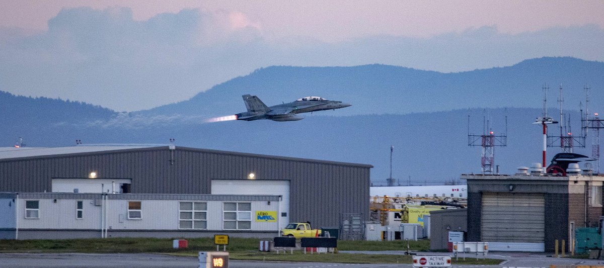 Kent_YVR's tweet photo. I didn’t get to @yvrairport as early as intended this evening, or capture what I really wanted, but then this happened 🤘😎 @RCAF_ARC #CF18 #afterburner departure was so cool ! #yvrspotters #avgeek #CF188 #LegacyHornet #CF18Hornet https://t.co/E0EpDvj3Hv