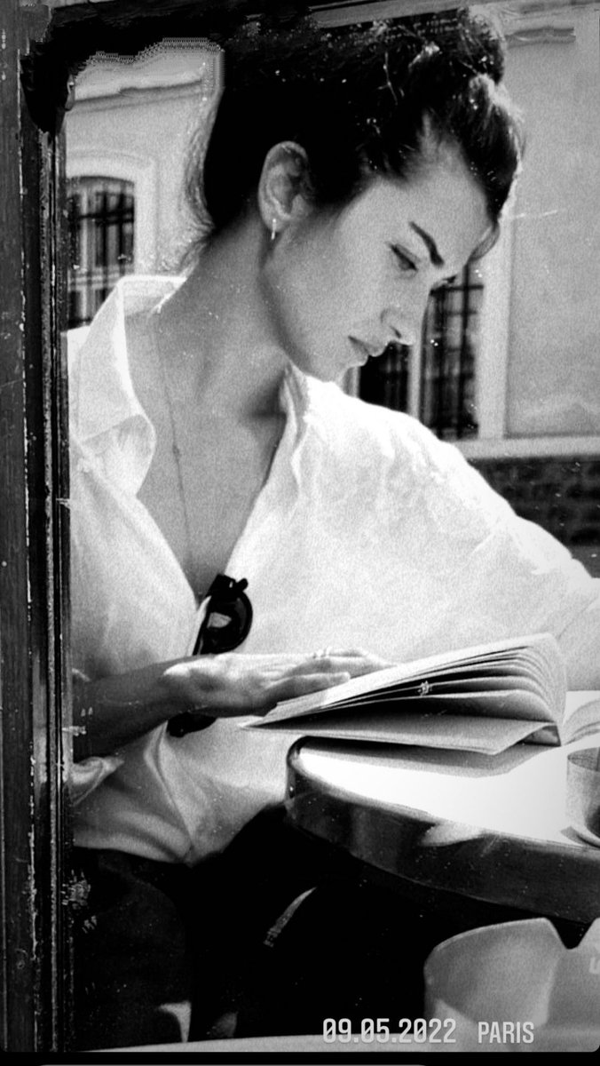 GiuseppOcchi's tweet photo. me has tocado
sin ni siquiera 
tocarme.

#TubaBüyüküstün my heaven https://t.co/9rFuxpR0Pz