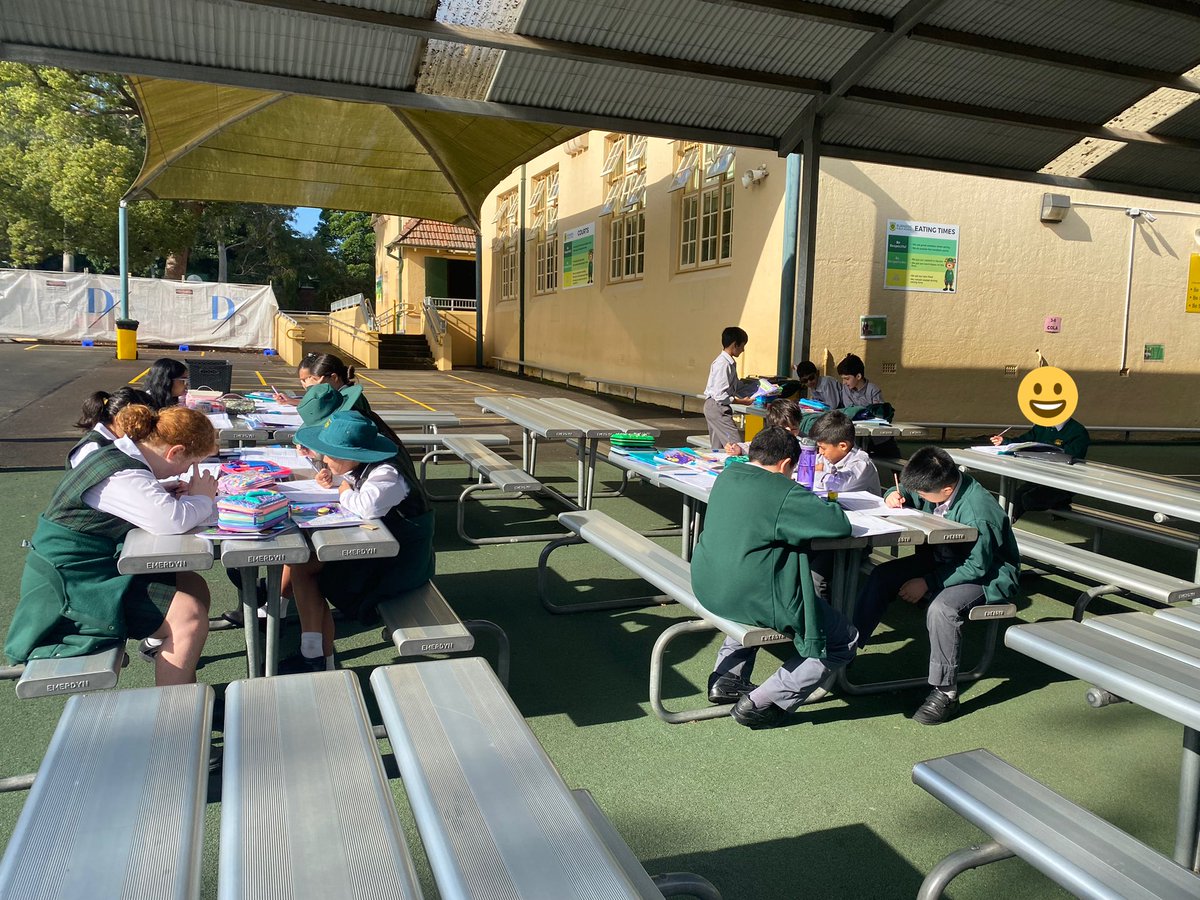 amyearl2205's tweet photo. Due to NAPLAN we were out of our usual classroom and the students could work outside in the sun! ☀️The kids loved the change of learning environment and worked so well! #acuedu_p https://t.co/lougUZk11G