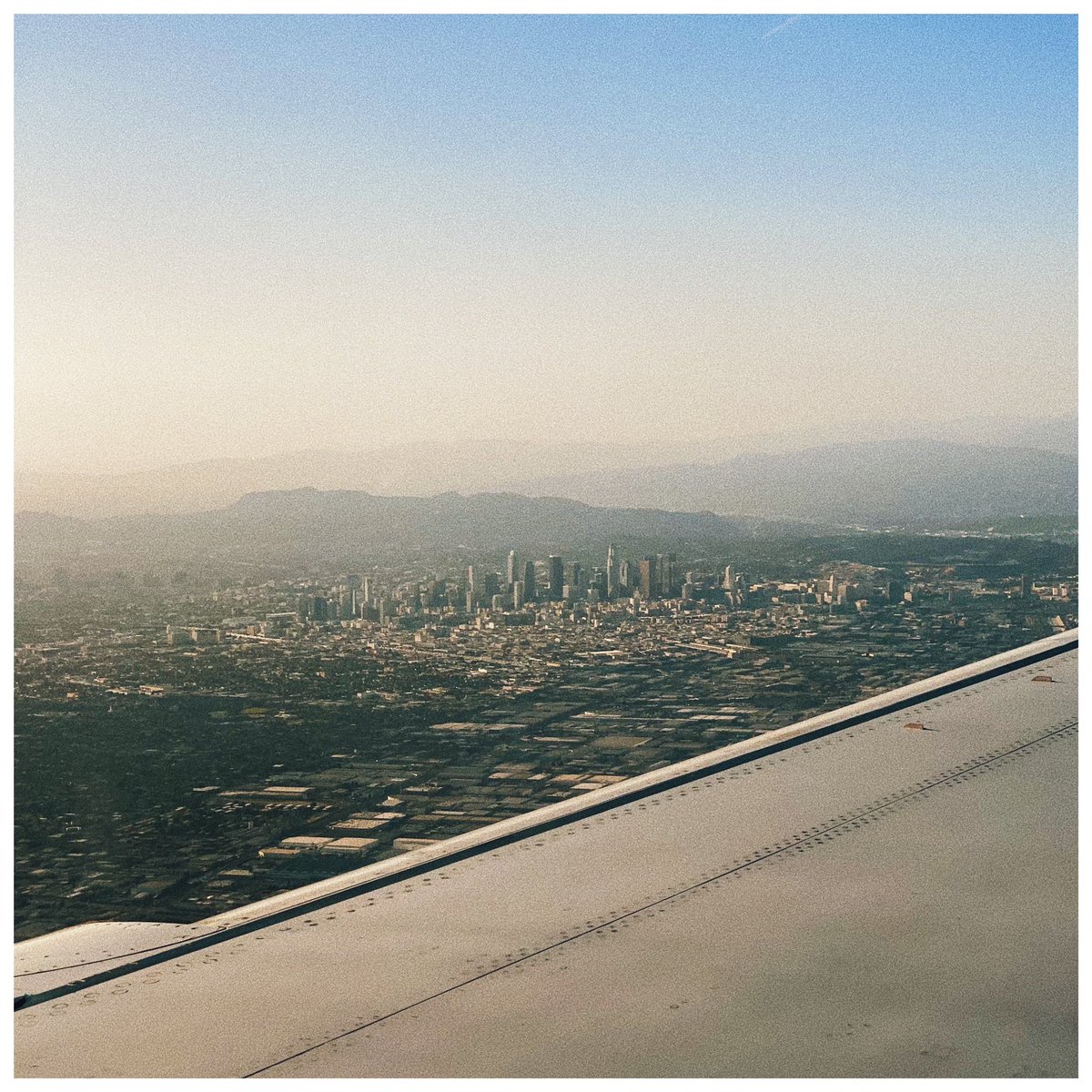 janae_brittney's tweet photo. LA from afar.
Shot on #iphone11plus
Edited in @vsco https://t.co/Zf6nnyoV3S
