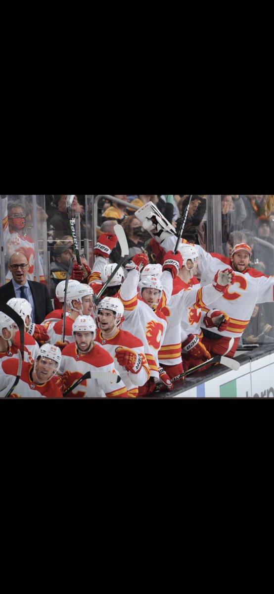 BlueSki77791676's tweet photo. Let’s Go Flames!!!! 🔥🔥🔥🔥🔥🔥 #FireItUp #ScoreMoreGoals #HitSomeBodies #StayOuttaTheBox #WinJustWin #Flames https://t.co/VQPziH8vAw