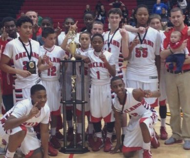 _TheLyonnKingg's tweet photo. Not many coaches get to truly say they  get the opportunity to teach the game in the exact school where they fell in love with it. Blessed to be named  Head Coach of the Oakland Middle School Girls Basketball program! Beyond honored to be a part of such a powerful Culture.⭕️❤️ https://t.co/kUbOIEgWIw