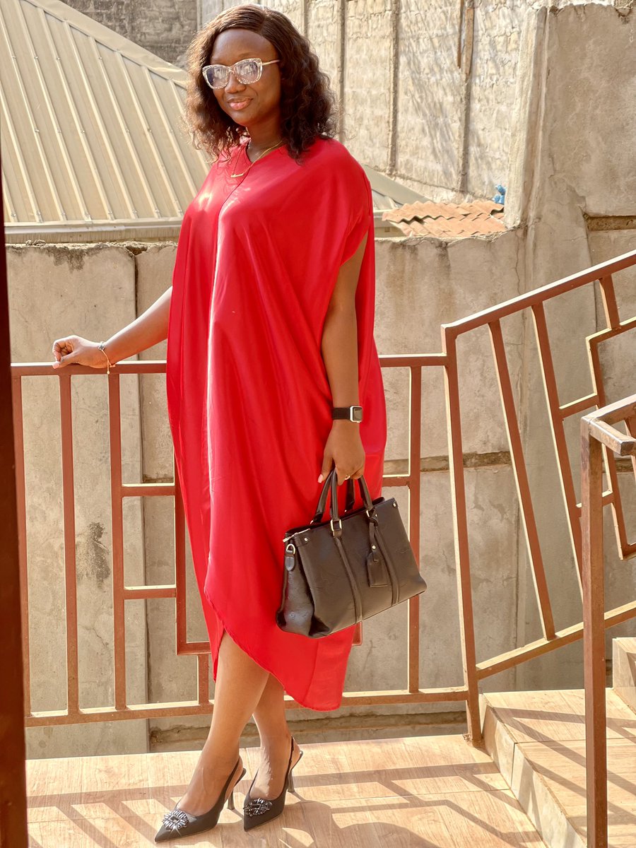 SerayMarrah's tweet photo. Looking for a good deal on high satin dress contact us @Seray's Creative Collection-SL

#ShopWithUsNow🛍🇸🇱! 

D”Beautiful Mariama Seray Marrah
Her Modest Fashion Stylist https://t.co/SN69gly7PL