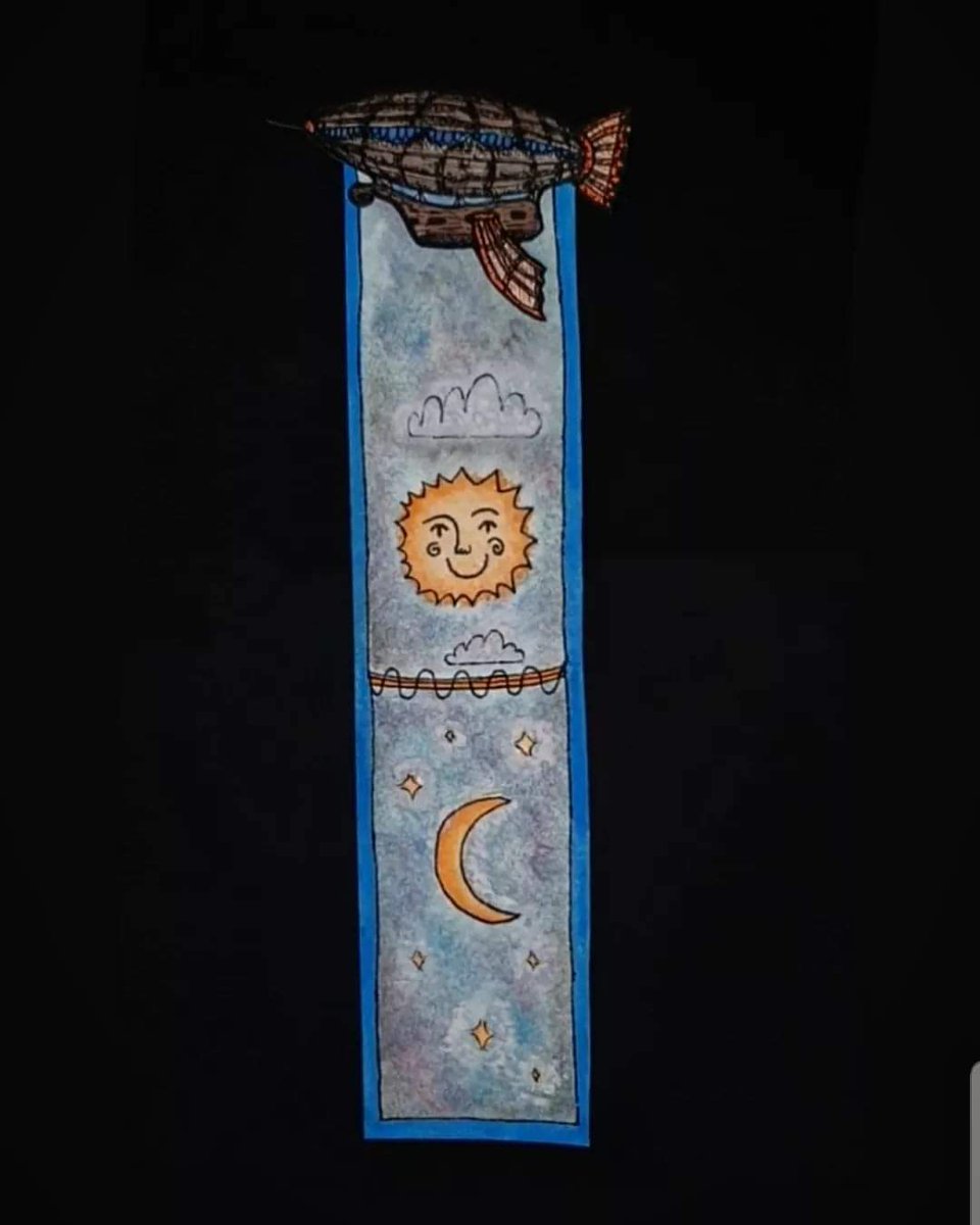 FukurouSan__'s tweet photo. It's been a very stressful day.
Spent the evening unwinding making this bookmark, I've popped it in with your painting @JonathanHumble 😊
Look familiar @TheDirigible? 🧐
#art #ArtistOnTwitter #painting #watercolour #bookmark #books #dirigible #balloon #poetrycommunity #jumblebee https://t.co/JeKr3V3ykQ