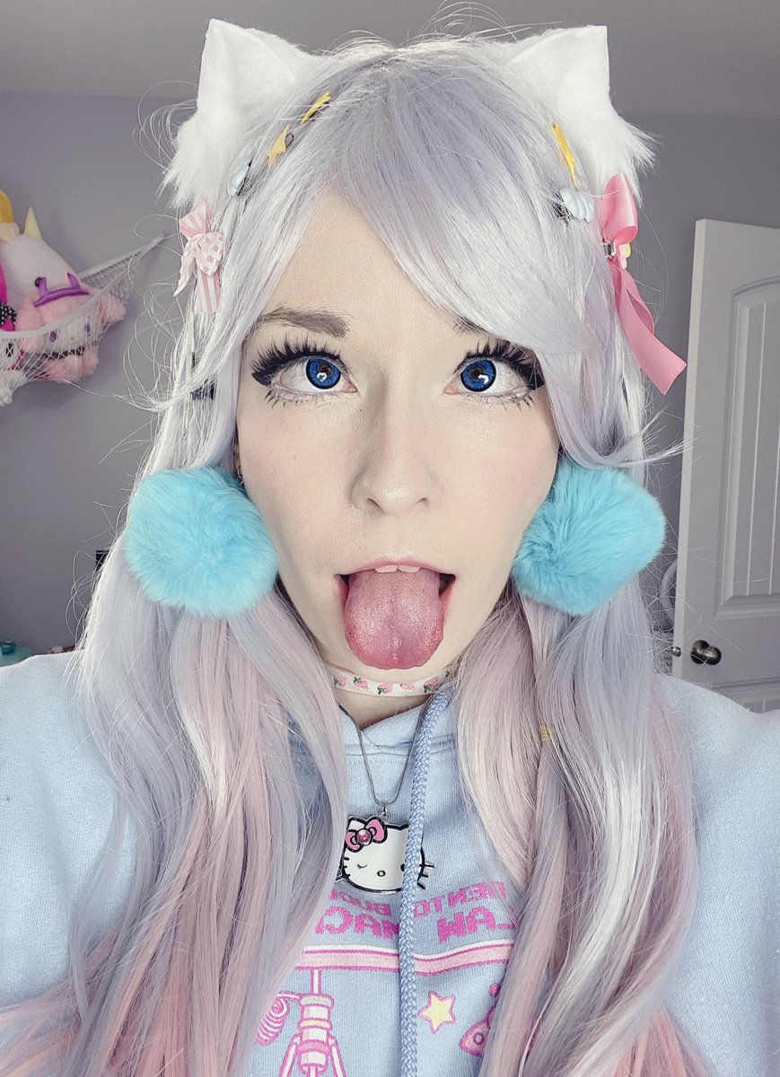 konekofixations's tweet photo. Fake ears lol https://t.co/mnF5uOzQE2