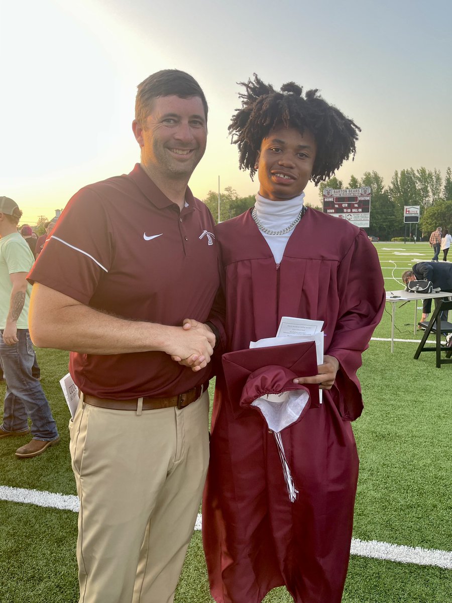 AdamsCoachs's tweet photo. I can’t say enough about these three awesome young men. Not only did they survive Barton High School, more impressively they survived a year playing for me! My first senior class will always be a special one. Congrats Korshaune, DJ, and Jovon. I’m so dang proud of y’all!!! https://t.co/qeFCtRLZKr