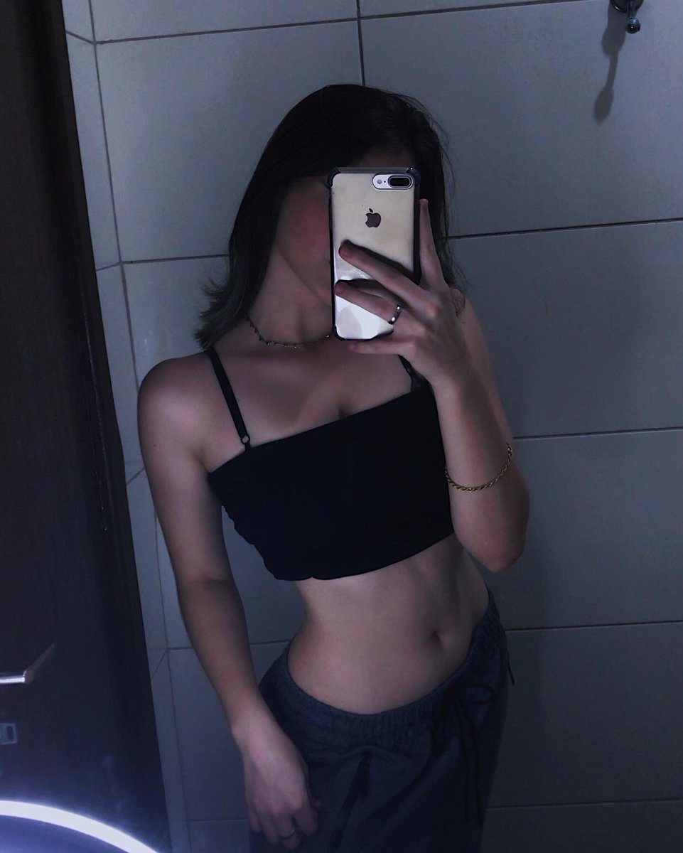 thiffanybarcel3's tweet photo. 🌑 https://t.co/j77LailqCB