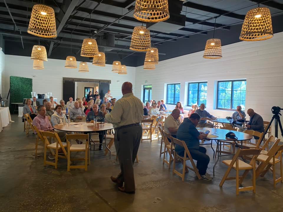 blufftongop's tweet photo. Thank you to all those that came out tonight to hear SC AG @AGAlanWilson and SC CD1 Rep. @NancyMace  speak to the @blufftongop! 🐘🇺🇸 We appreciate them both for taking the time to visit beautiful Bluffton and talk with everyone about the issues.

#GOP #SCGOP #GBRC https://t.co/gciAh2a1fF