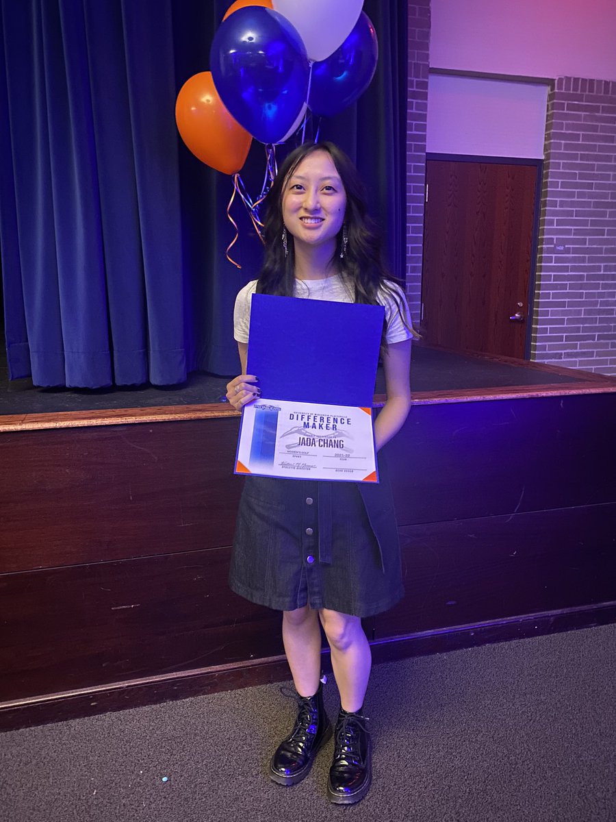 UWPlattWGolf's tweet photo. Jada Chang received the Difference Maker award that was voted on by the team. Way to go Jada! https://t.co/eX1aFrOyBX