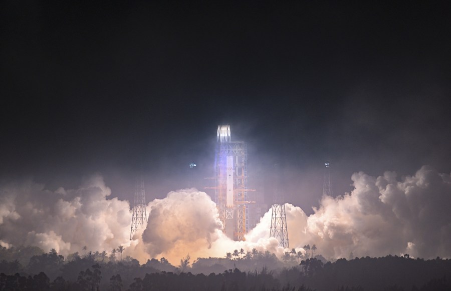 XHNews's tweet photo. China launches cargo spacecraft Tianzhou-4 on Tuesday to deliver supplies for its space station which is scheduled to wrap up construction this year https://t.co/gXkqokerQW https://t.co/movYgkyyMS