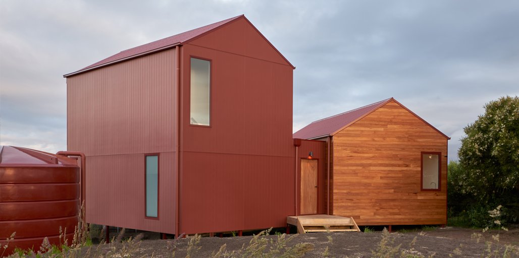 COLORBONDsteel's tweet photo. This beautiful project by #ArchitectGeorge known as House in Tasmania (Big Red) features a #COLORBONDsteel #roof in the colour #ManorRed with a #LYSAGHT #CUSTOMORB traditional roofing profile.
Please visit - https://t.co/jsxZlCP5CI
📷 Max Combi Photography Studio https://t.co/3KcPdfj3ro