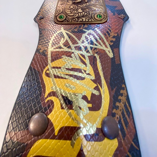 WWEAuctions's tweet photo. It must be Monday! Here is a sneak peek of some new items coming to @WWEAuctions this month. @WWENXT @WWEAsuka @RondaRousey @RandyOrton #WWERaw #WWEAuction #WWEAuctions 

@WWENXT Fight Cards will be live tomorrow night at 8pm ET https://t.co/vuTaEhHJoY