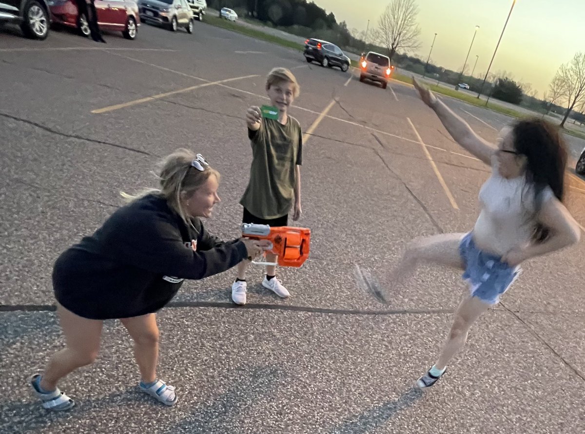 Lindseygreenie's tweet photo. PATRISHAS angels kills Mena on Andover Arsonal!! @menahinson @TreaHouska @ahsnerfwars22 #joeyandsubway https://t.co/AUoJzR1sg0