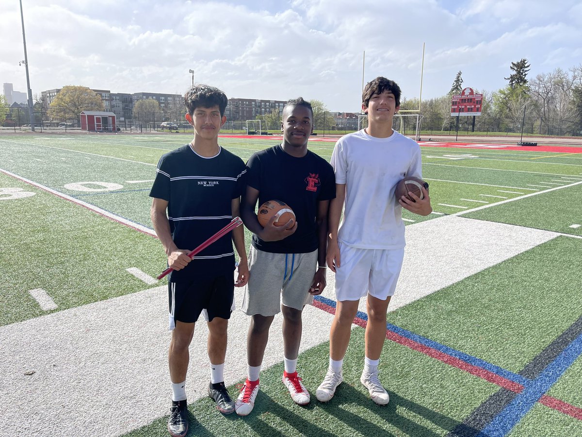 Denver East High School kickers putting in some good work today! Building the fundamentals!🏈

#CKC #ColoradoKickingClub #kicking #kickers #punting #SpecialTeams #Specialist #Football