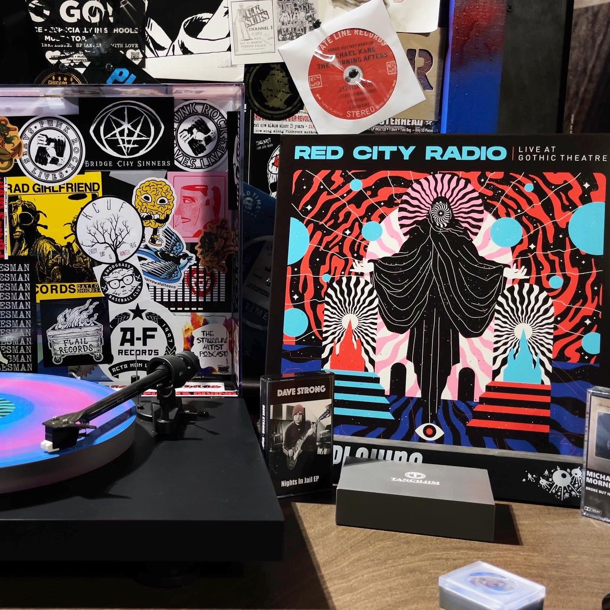 PunkAFolk's tweet photo. Red City Radio - Live At Gothic Theatre from @purenoiserecs 

Album Review At - https://t.co/XnkQZD6nth

#punk #punkrock #livealbum https://t.co/Ul2kHPhw3E
