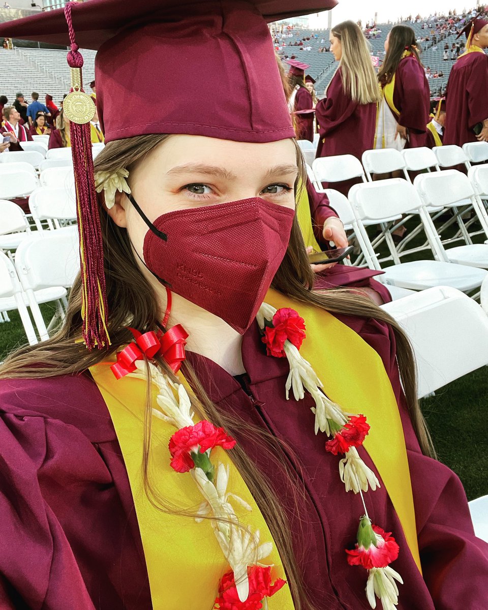 VesperVerboten's tweet photo. I did the thing!!! BA degree complete 💯🎓♥️ 
#graduation #classof2022 #asugrad #sundevilstrong https://t.co/URHQ1VSoRr