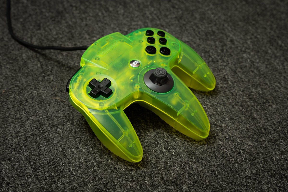 gamrjerome's tweet photo. Finally added some buttons made by @RockerGameMod to my jungle #steelsticks64 controller. Got them from @ReTechMN. Also picked up ReTech's new #ReStick with optioned titanium joystick.
Played with it for about an hour and so far it's pretty solid. https://t.co/4aNUMKVv3y