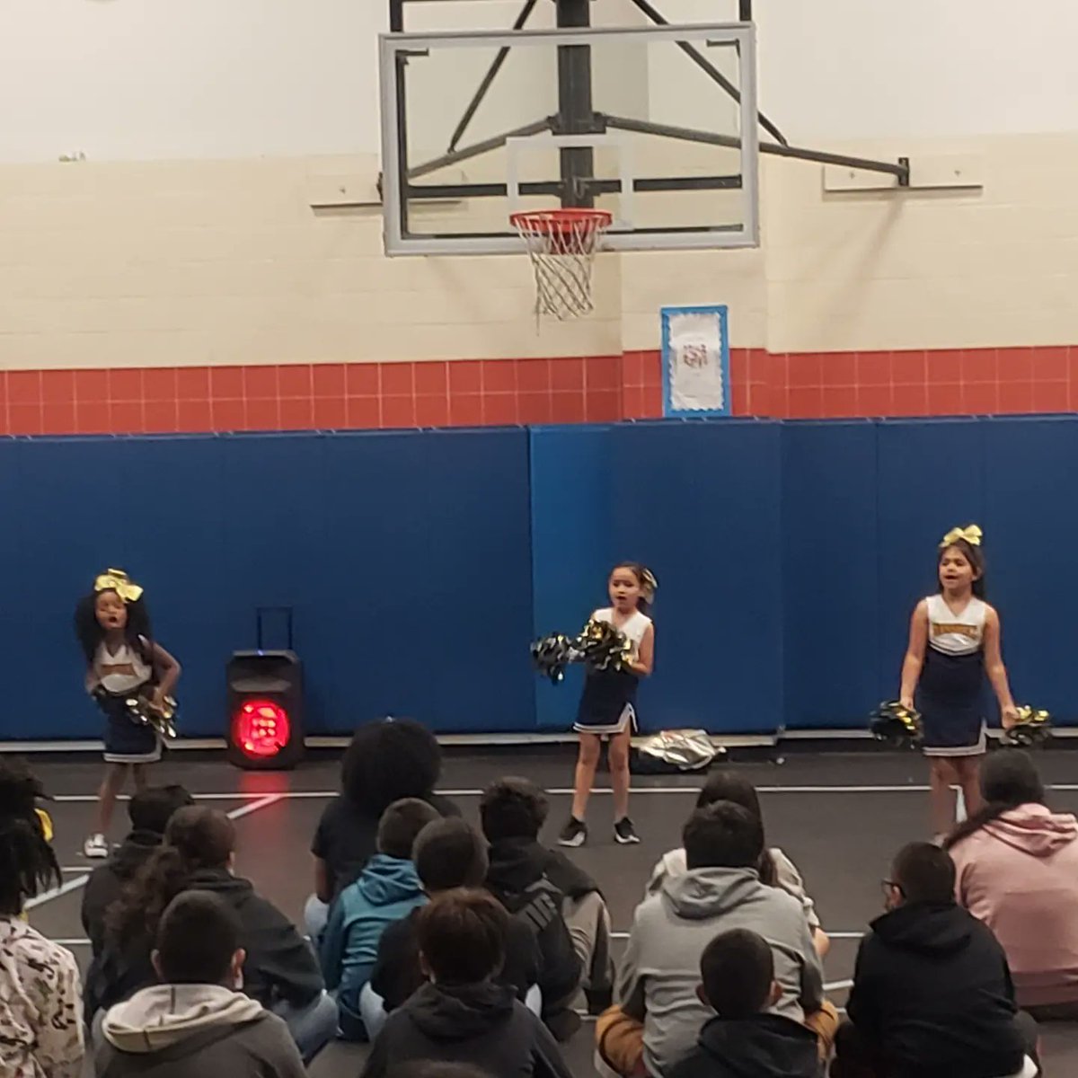 libraryofmarvel's tweet photo. 3rd-5th grade Marvels are #gearedupfortesting!! Thank you Mrs. Price/Admin Team & Extended Learners Academy for getting us #pumpedup for STAAR at the pep rally!
#tmesHISD #MarshallMarvels #STAAR #peprally #afterschoolprogramsmatter #cheersquad #danceteam #drumline #playfactile https://t.co/waf0Xh7CoS