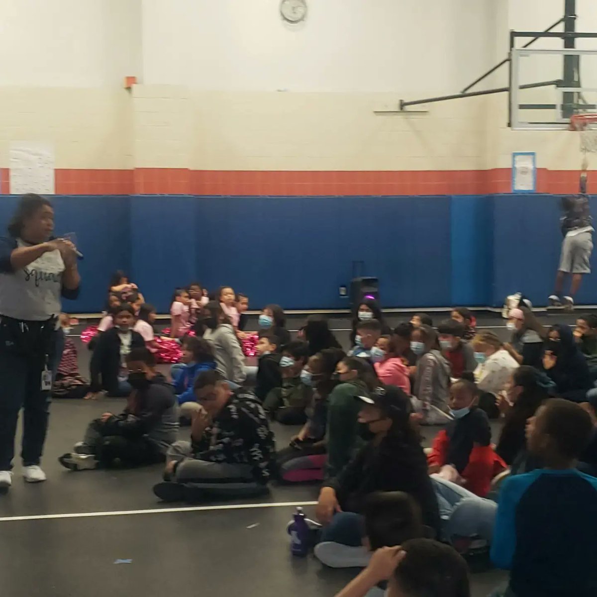 libraryofmarvel's tweet photo. 3rd-5th grade Marvels are #gearedupfortesting!! Thank you Mrs. Price/Admin Team & Extended Learners Academy for getting us #pumpedup for STAAR at the pep rally!
#tmesHISD #MarshallMarvels #STAAR #peprally #afterschoolprogramsmatter #cheersquad #danceteam #drumline #playfactile https://t.co/waf0Xh7CoS