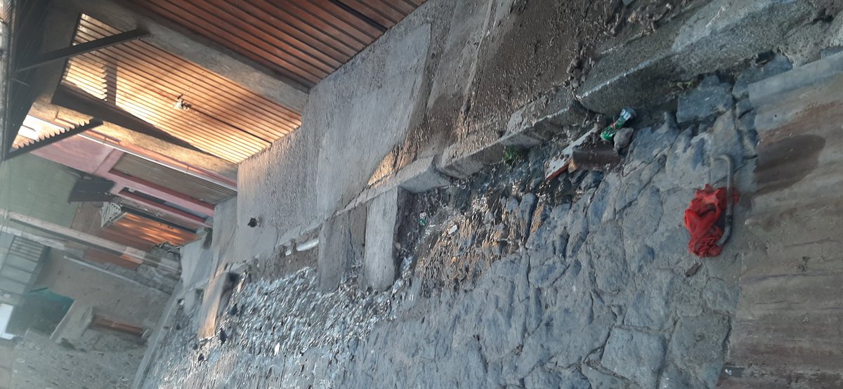 ml_misior's tweet photo. @esval_chile @Carlittta @SISS_CHILE Nosotros en cerro cárcel calle Carlos newman llevamos 4 semanas con el alcantarillado tapado y sale olor a excremento eso es un foco infeccioso para nosotros https://t.co/oMJirIAUQc