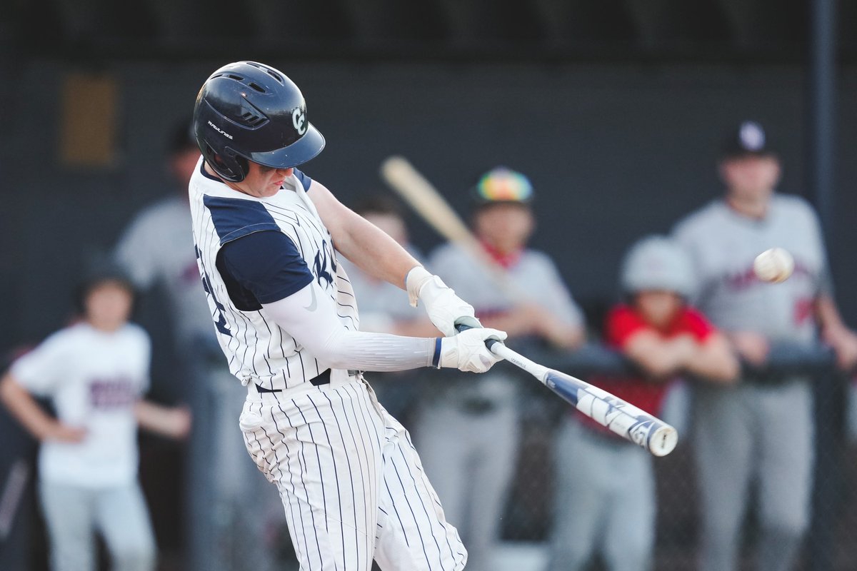 snapsbyme's tweet photo. Knights defeat the Bronchos tonight at home 9-3. #4faves #longsingle https://t.co/FTXKvoPsMH