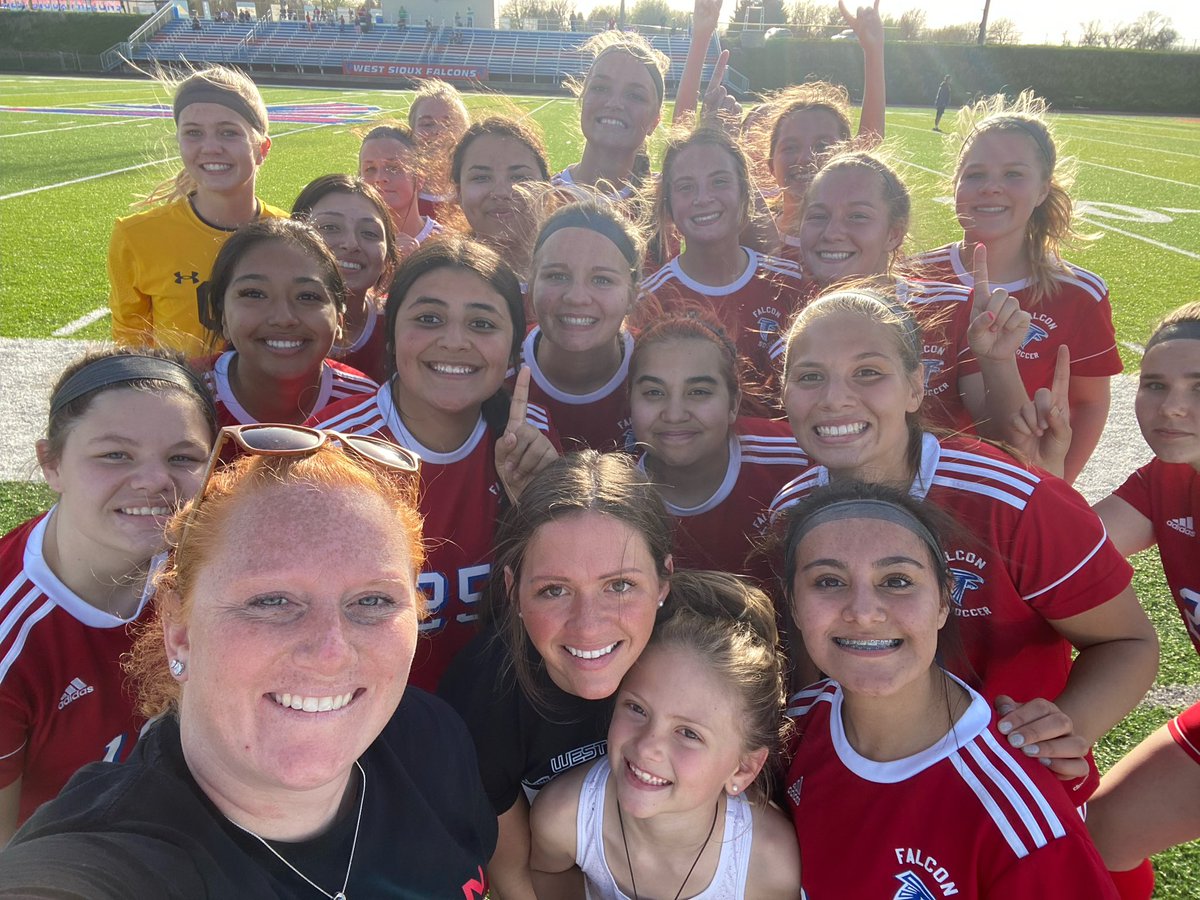Great 11-1 win over Storm Lake! Also, officially broke the school record for most wins in a season! Way to go ladies! 
#westsioux #westsiouxgirlssoccer