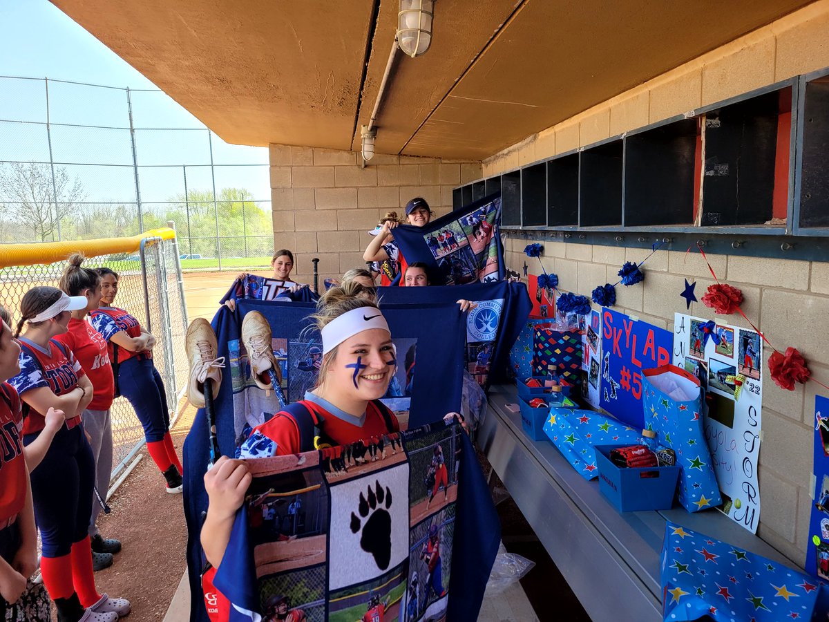 SStormsoftball's tweet photo. Senior Day!!!! https://t.co/F296xODNf8