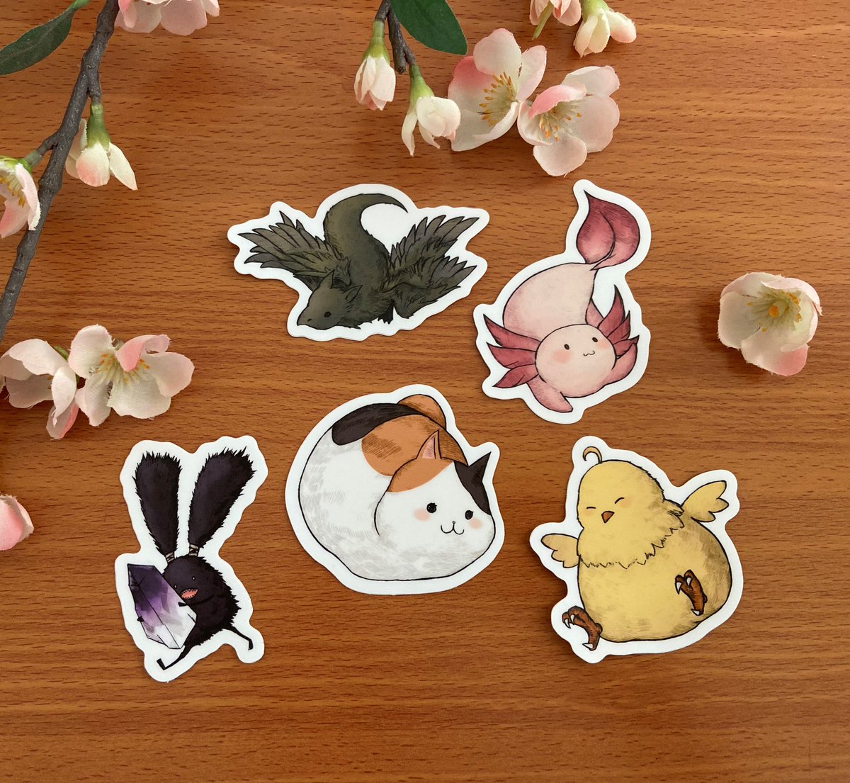 tarotoro0's tweet photo. FFXIV minion stickers are finally here! I'm pretty happy with how they turned out. :3 

New to Etsy! Please take a look if interested, thank you~

$3.25/each | 3 for $9.50 | All 5 for $15

#FFXIV #FF14 #ffxivmerch #stickershop #stickers 

https://t.co/Jb5LlLIg3Y https://t.co/iJTqyJYl4J