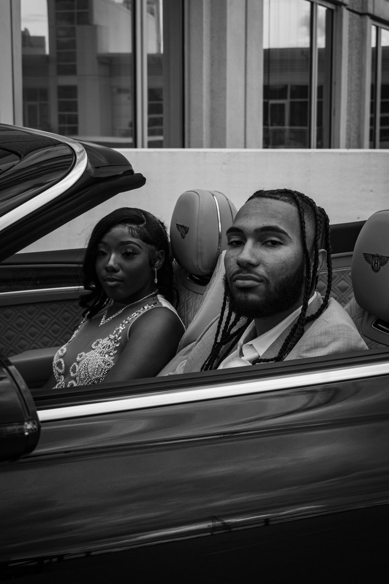 jamaribroady's tweet photo. Kinda raw with the camera in my hand👀📸 https://t.co/0P2IsxjGD4