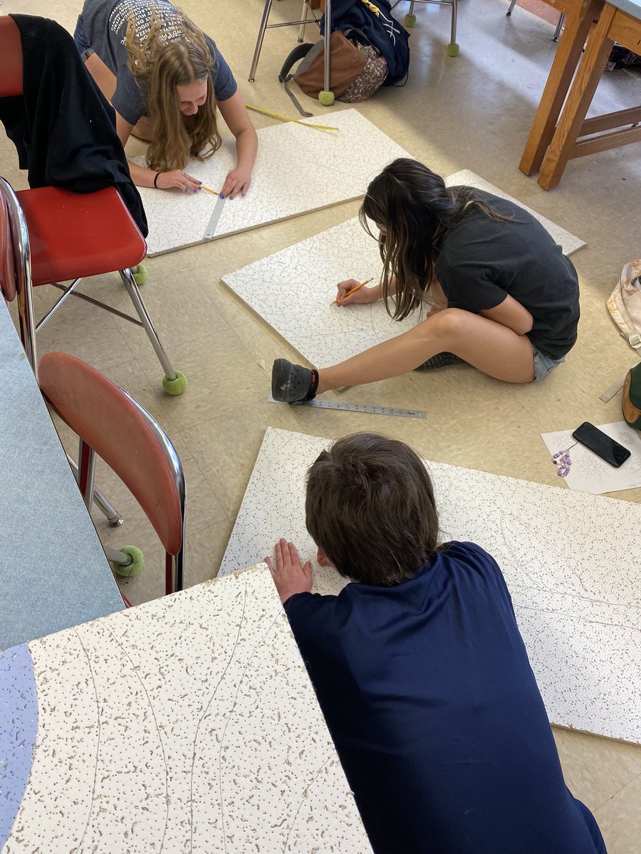 FTSD_Anderson's tweet photo. 8th Grade Leave Your Legacy ceiling tiles are in full swing! Huge shoutout to Riverfront’s PTO for putting this all together!! https://t.co/ZX8uCx7YKp