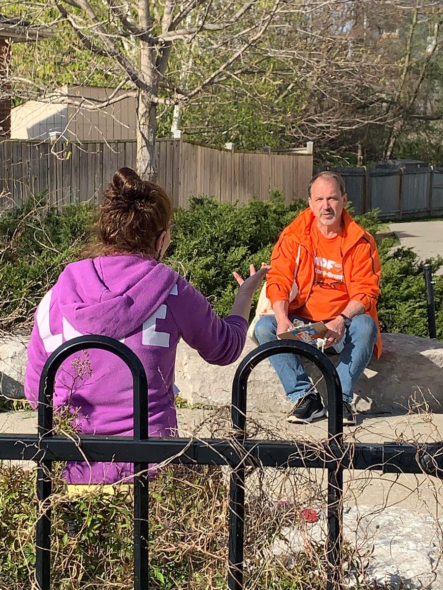 ClancyMichaela's tweet photo. There is no substitute for listen to people, that is what a foot canvas is all about. @HarveyBischof has knocked on over 10,000 doors. He is listening to Brantford-Brant. @BrantNDP @OntarioNDP #onpoli https://t.co/d1aVMGt8CZ