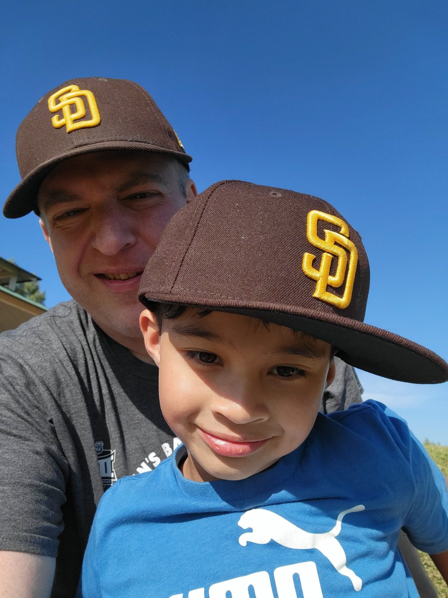 BrendhanConlan's tweet photo. Go Pads go! #TimeToShine https://t.co/oVEKd0sDfs