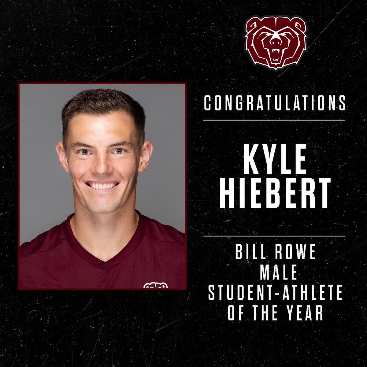 MoStateMSOC's tweet photo. Congratulations to our 𝙖𝙬𝙖𝙧𝙙 𝙬𝙞𝙣𝙣𝙚𝙧𝙨 🐻
Kyle Hiebert: Bill Rowe Male Student-Athlete of Year
Connor Langan: Male Heart of the Bear Award
Coach Seabolt: Coach of the Year https://t.co/vND8aDO3GE
