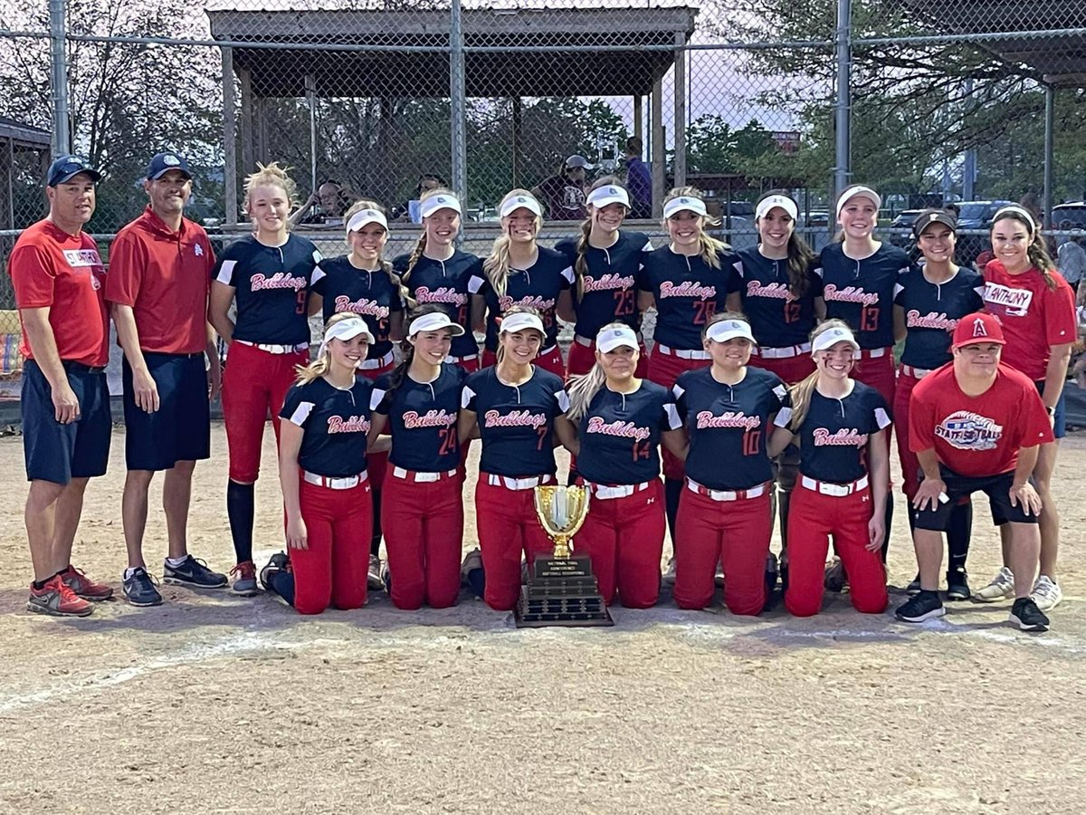 STASBALL1's tweet photo. 2022 NTC Tournament Champions! 🥎

We are so incredibly proud of each one of these ladies on the team. 

The ladies now move to 21-3 on the season. Next game up: City Series on Wednesday. 

Thank you to all of our fans that came out to the game to support us. We love it! https://t.co/AVBWhPccfs